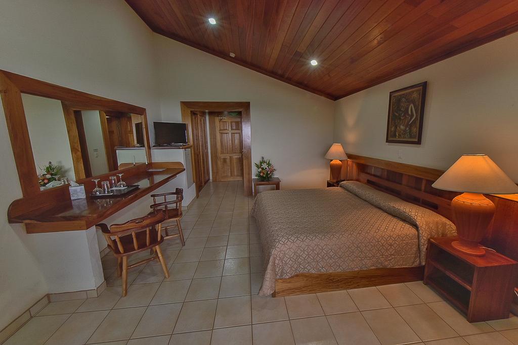 Hotel Montana Monteverde Extérieur photo